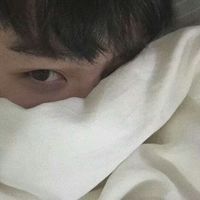 风衣帽子头像男生图片(4)