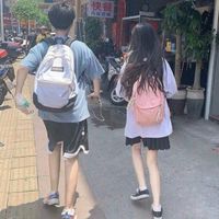李钟硕朴信惠情侣头像吻
