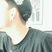 高清带红色的微信头像男生