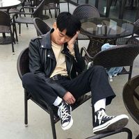 侧睡觉的男生头像(20)