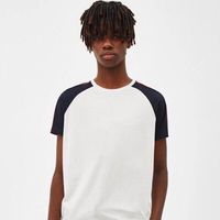 穿黑色衣服的霸气男生头像图片(5)