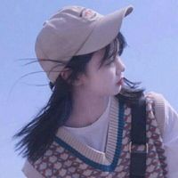 女生手拿易拉罐头像(14)