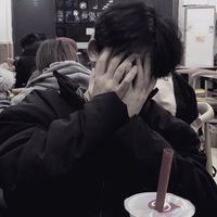 坑字的彩色头像男生(18)