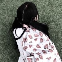 微信头像女嘴叼着花(11)