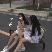 抖音举杯子情侣头像(10)