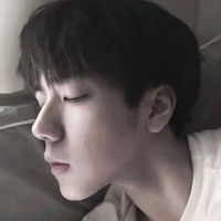 秋天落叶男生唯美头像图片(9)