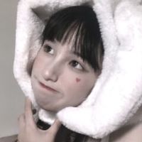 女生头像灰色衣服