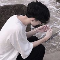 男生拿麦克风头像(19)
