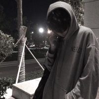 穿牛仔服男生qq头像