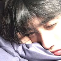 戴帽子低头男头像男生(7)