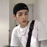 黑白头像悲伤男生(15)