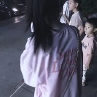 两只手遮住脸女生头像(19)