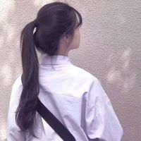 女生奶奶灰长卷发头像(11)