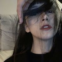 波点手机挡脸女生头像(2)