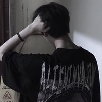 带猫的可爱男生头像图片(19)