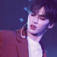 qq男生叼烟头像(10)