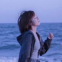 有下半身的头像女生头像