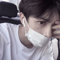 戴墨镜图片男生头像(10)