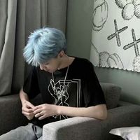 心碎的男生头像(3)