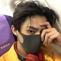 悲伤哭泣男生头像图片唯美图片(20)