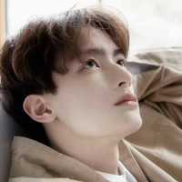 带宠物的男生头像梦幻(18)