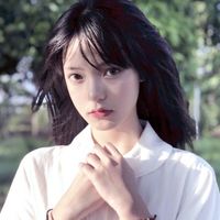 qq头像女生花海背影图片(4)