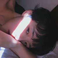 qq头像男生真人版有字