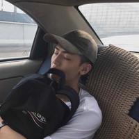 帅气欧美中短发图片女生头像(14)