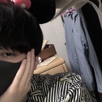 涂鸦墙旁男生头像(11)