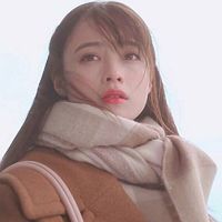 绿发女生头像(2)