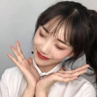 穿蓝运动服的女生头像(8)