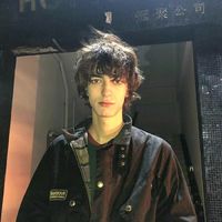 外国高冷图片男生头像图片(11)