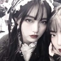 qq头像女生靠墙站(10)