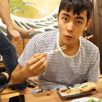 穿牛仔衣男生上半身头像(15)