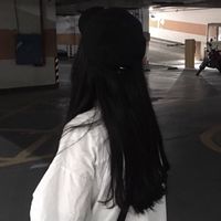 喜欢红色和黑色的女生头像(8)