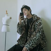 有没有红底真人男生头像(13)