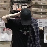 戴眼镜的男生头像二次元(3)