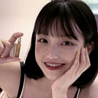 颜微信头像是自己的自拍(10)