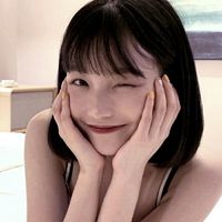 最露学校服女生头像(3)