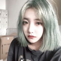 黑白海边女生背影头像(2)