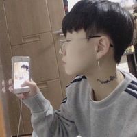 2020阳光男生微信头像(15)