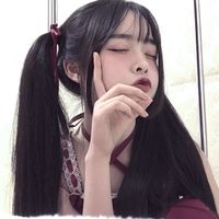 女生QQ头像捂脸带爱心(5)