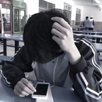 伤感的酷头像男生头像背影图片(9)