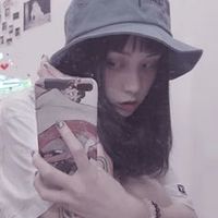中分短发的女生头像(11)