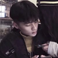 一个女孩抱着鸡的Q版情侣头像(15)