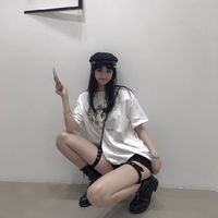 qq头像女生花海背影图片(11)