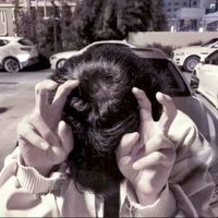 半身背影图片头像男生头像黑白(9)