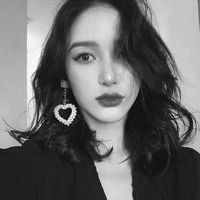 戴口罩女生头像拷贝