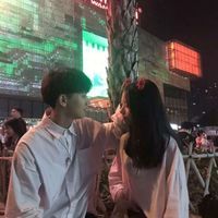 两只手相握的图片情侣头像(19)