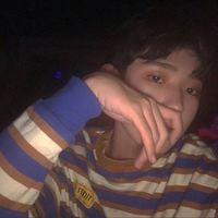 绿色男生头像冷酷